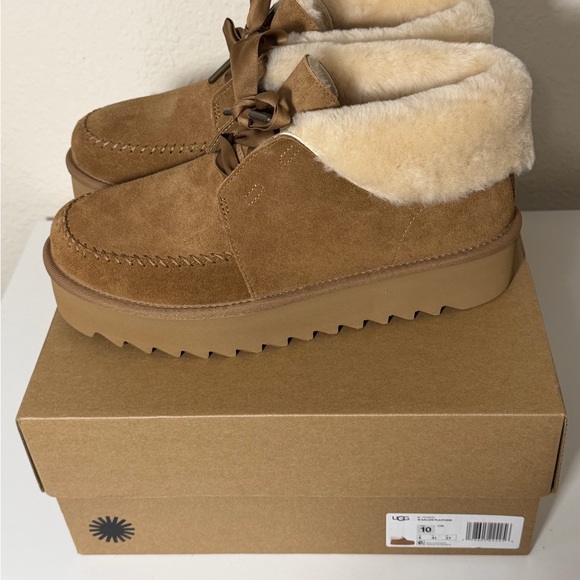 UGG Kallen Platform Boots Booties Tan Suede Soft & Cozy New in Box!! - Picture 12 of 12
